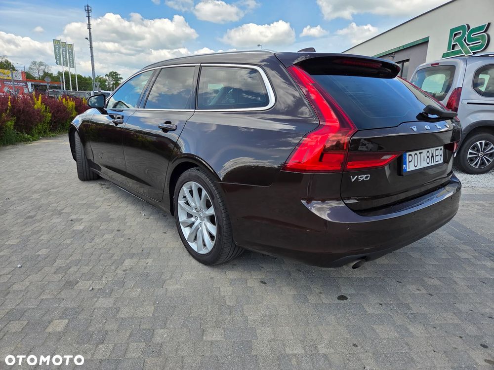 Volvo V90 D4 Momentum Pro - 3