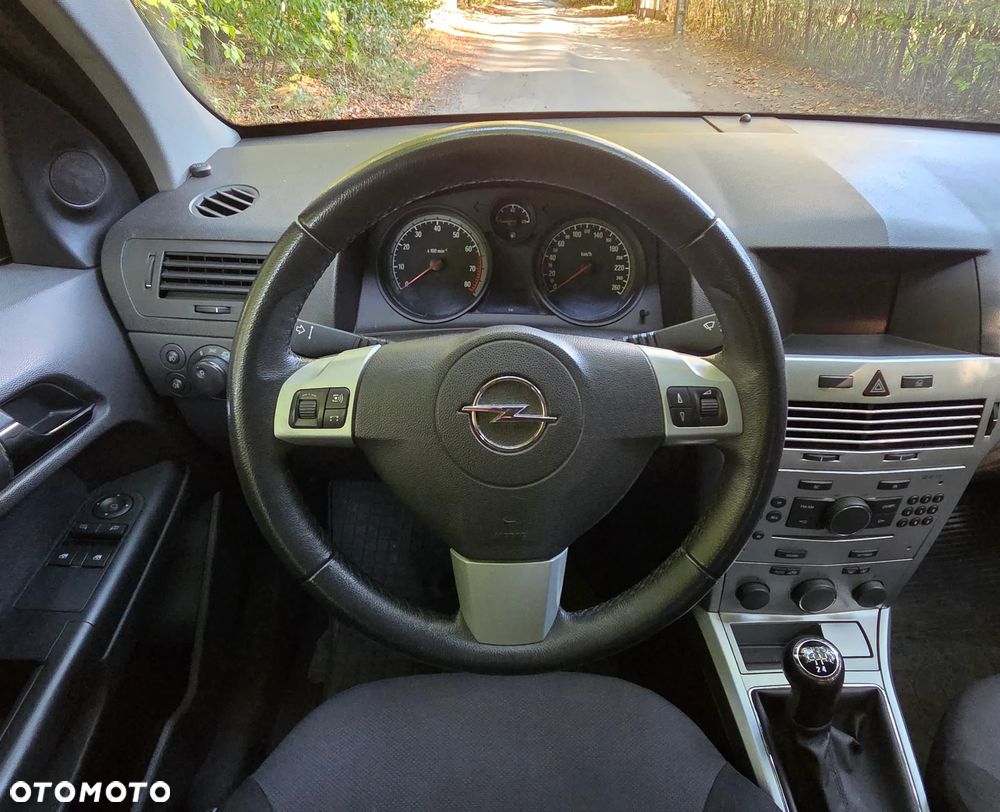 Opel Astra 1.6 Enjoy - 9