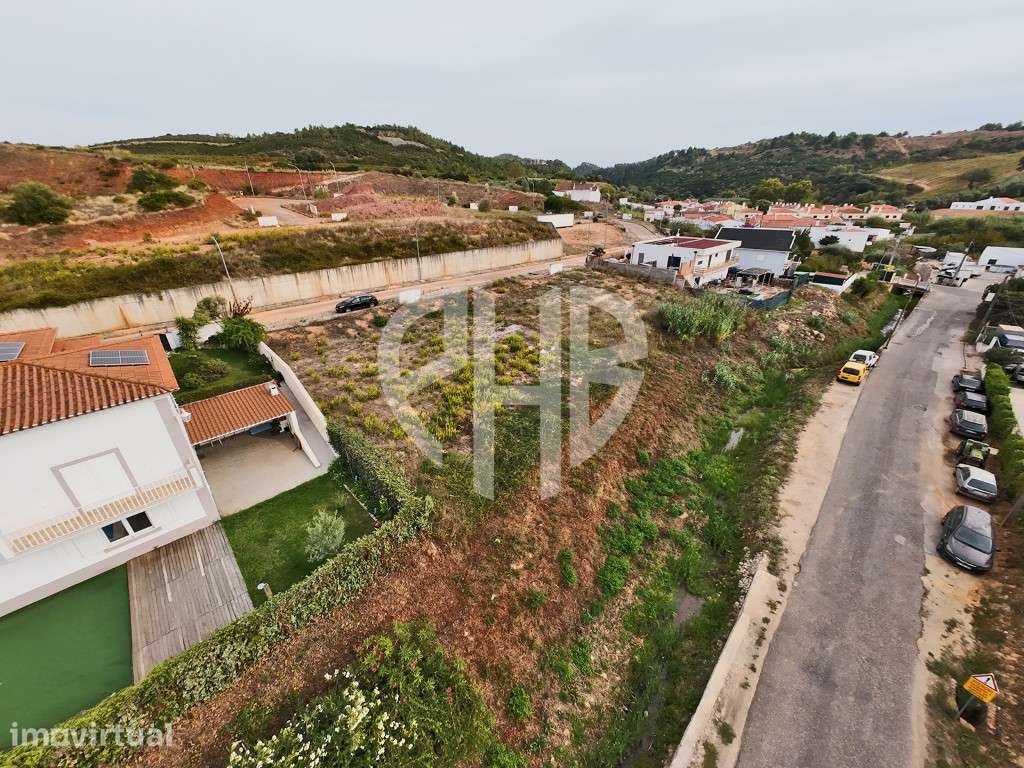 Lote 651 m² | Construção 305 m² | Quinta do Lagar, Abrigada - Alenquer - Grande imagem: 5/17