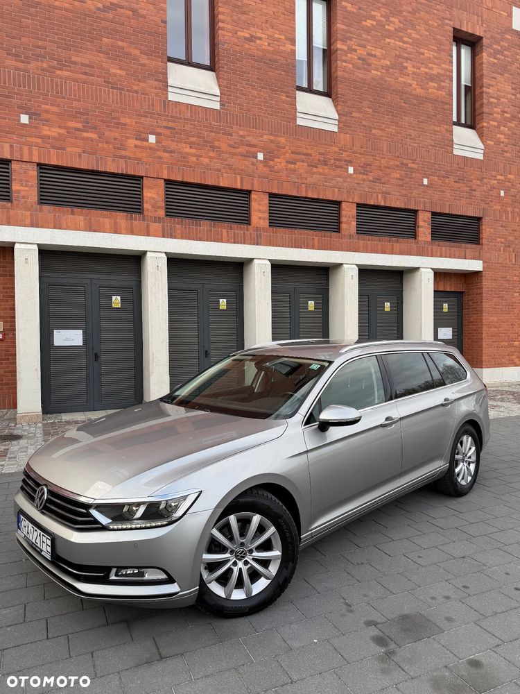 Volkswagen Passat - 2