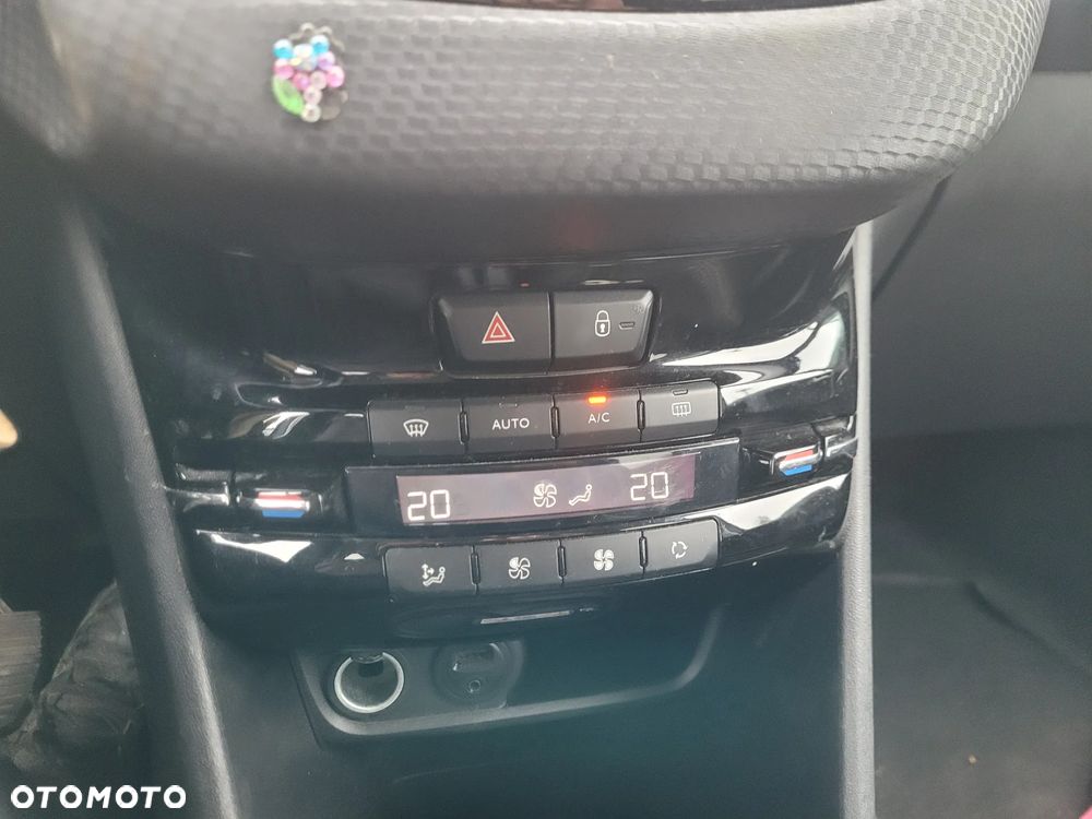 Peugeot 208 PureTech 82 Start & Stop Allure - 27