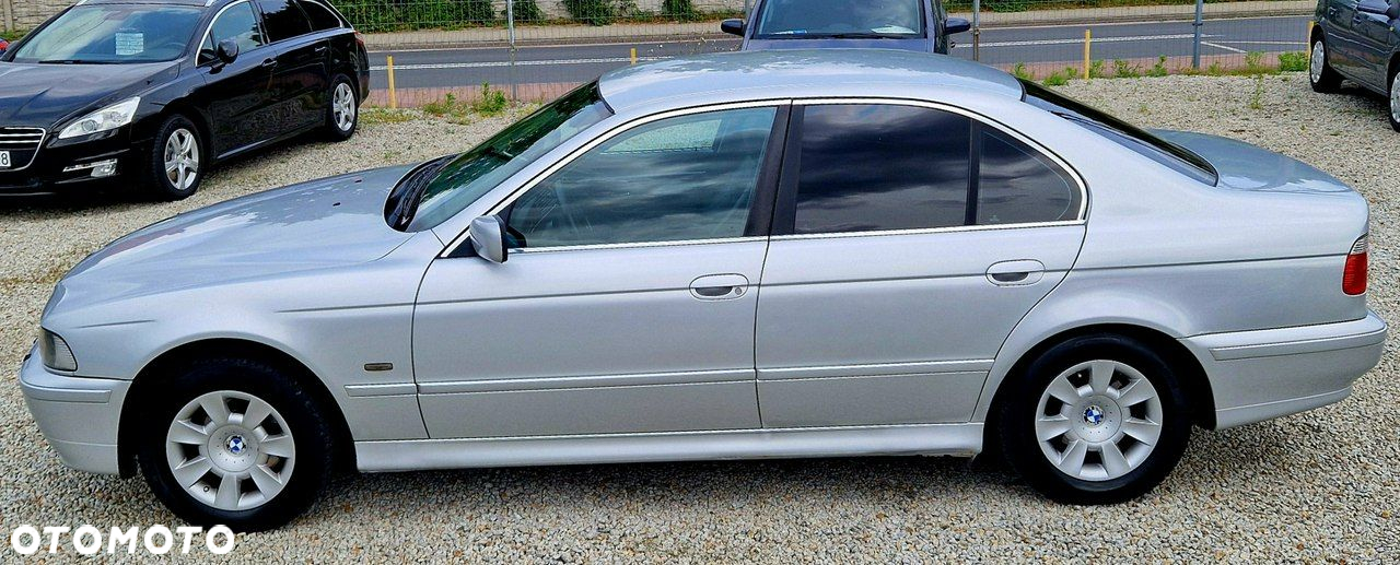 BMW Seria 5 520i - 5
