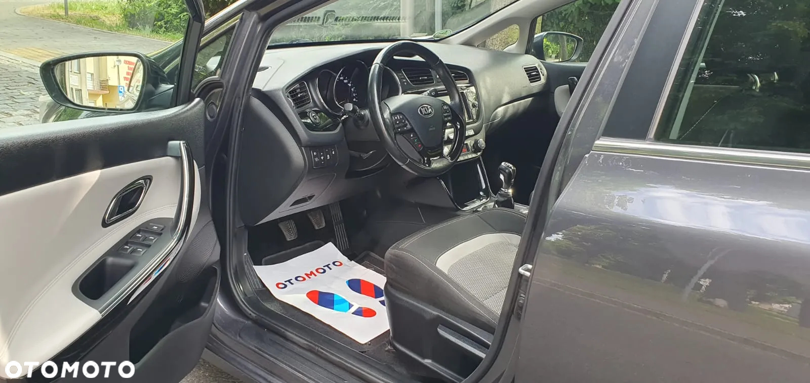 Kia Ceed 1.6 GDI SW ISG Spirit - 11