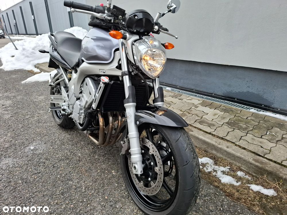 Yamaha FZ6 - 9