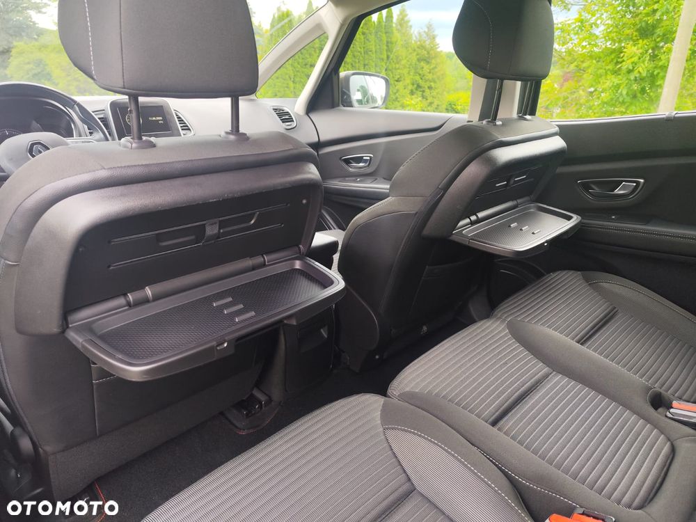 Renault Grand Scenic - 12