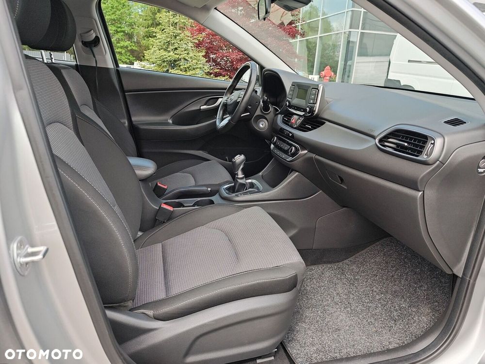 Hyundai i30 1.4 Classic + - 9