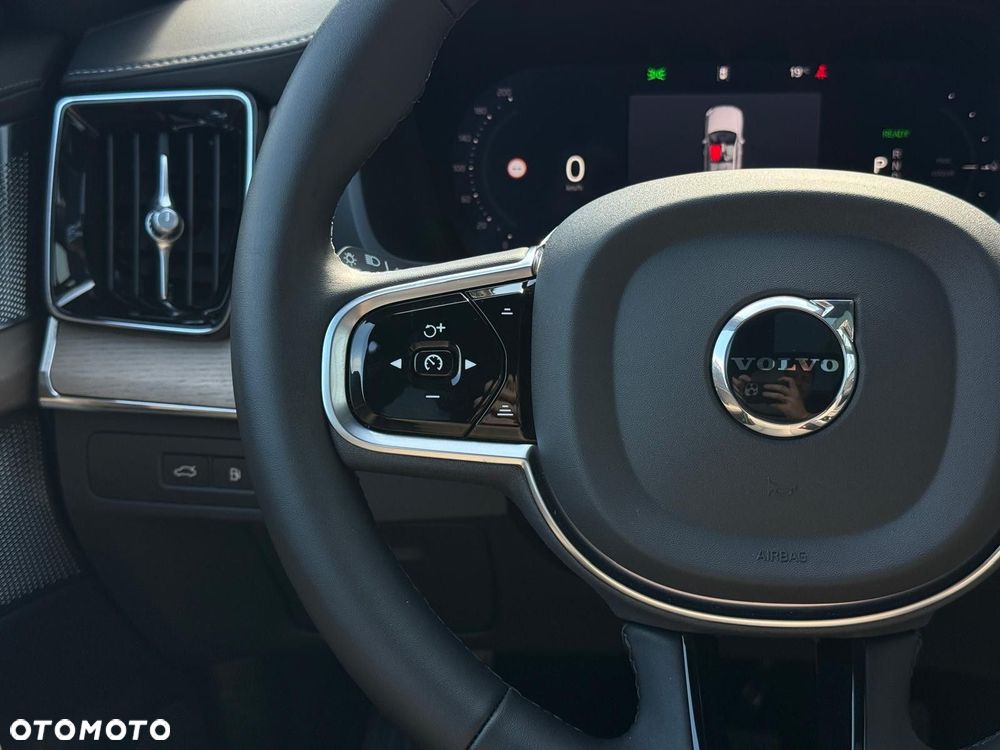 Volvo XC 90 T8 AWD Plug-In Hybrid Ultra Dark 7os - 14