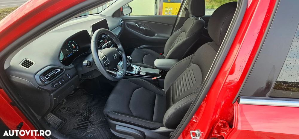 Hyundai i30 1.5 T-GDI 140CP M/T MHEV Highway - 12