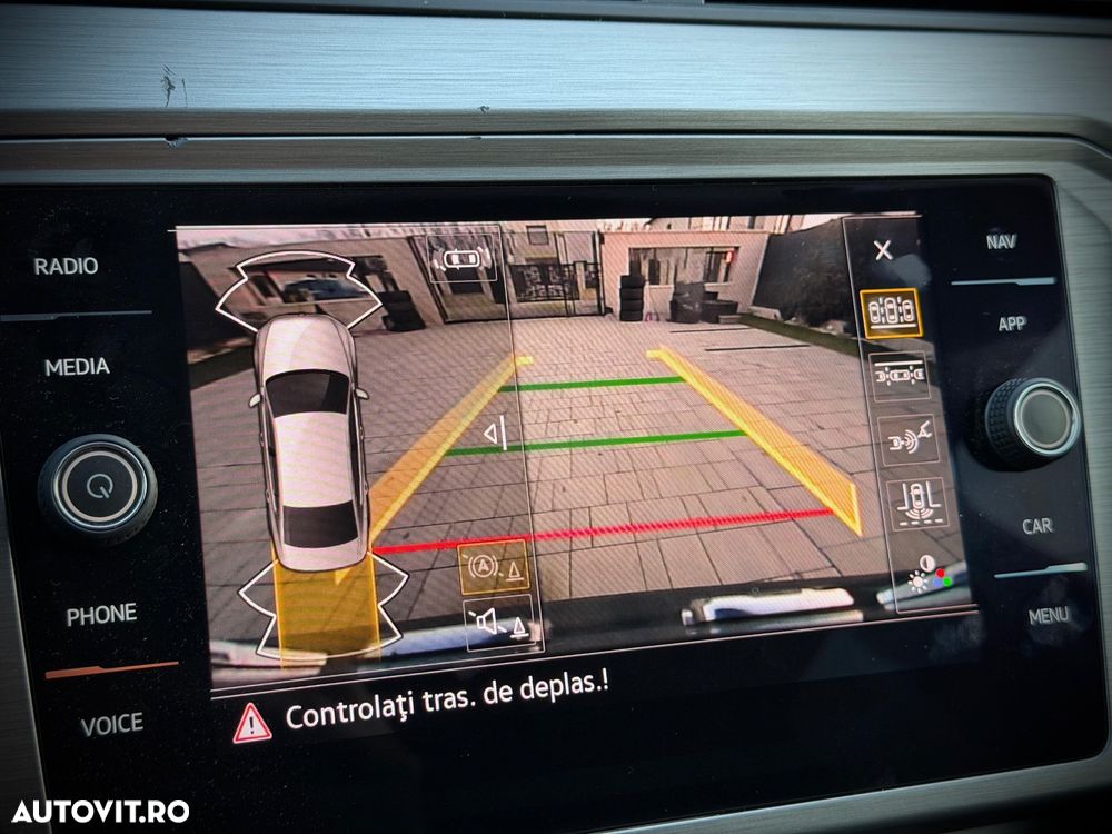 Volkswagen Passat 2.0 TDI SCR DSG Elegance - 29