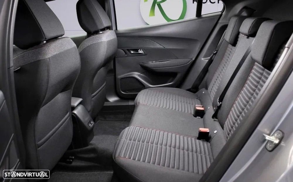 Peugeot e-2008 50 kWh Active Pack - 9