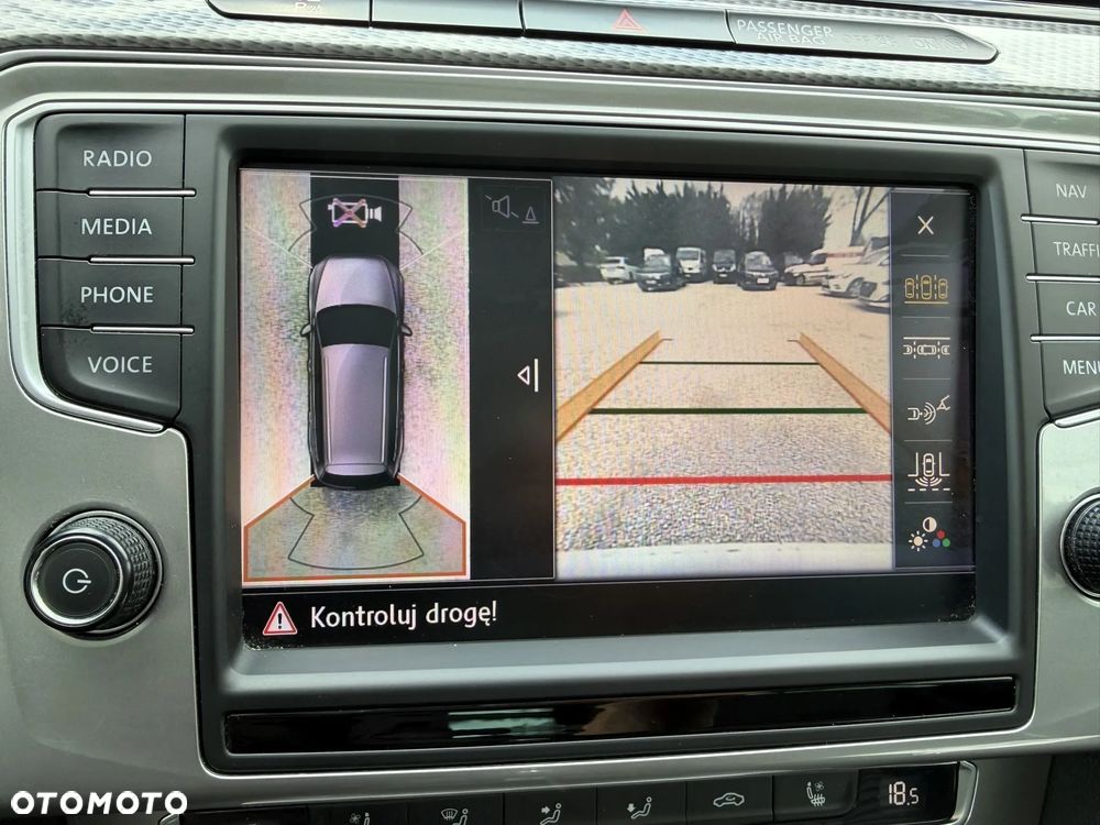 Volkswagen Passat - 19