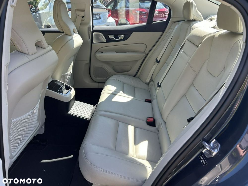 Volvo S60 - 17
