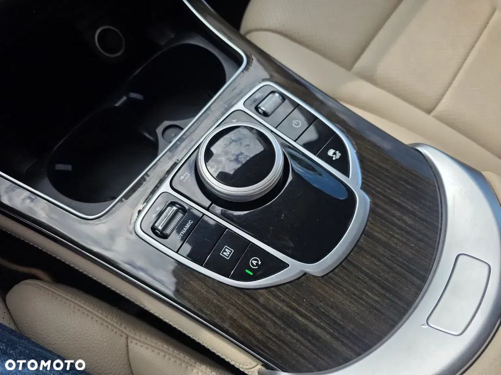 Mercedes-Benz GLC 300 4Matic 9G-TRONIC Exclusive - 21