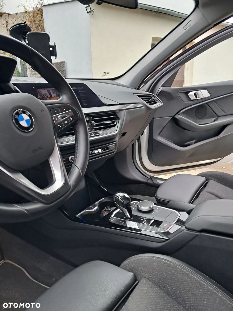 BMW Seria 1 118d ColorVision Edition sport - 6