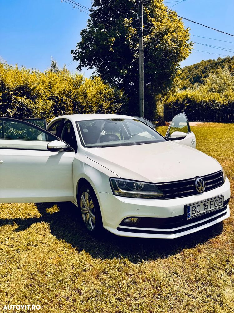 Volkswagen Jetta 1.2 TSI Comfortline - 2