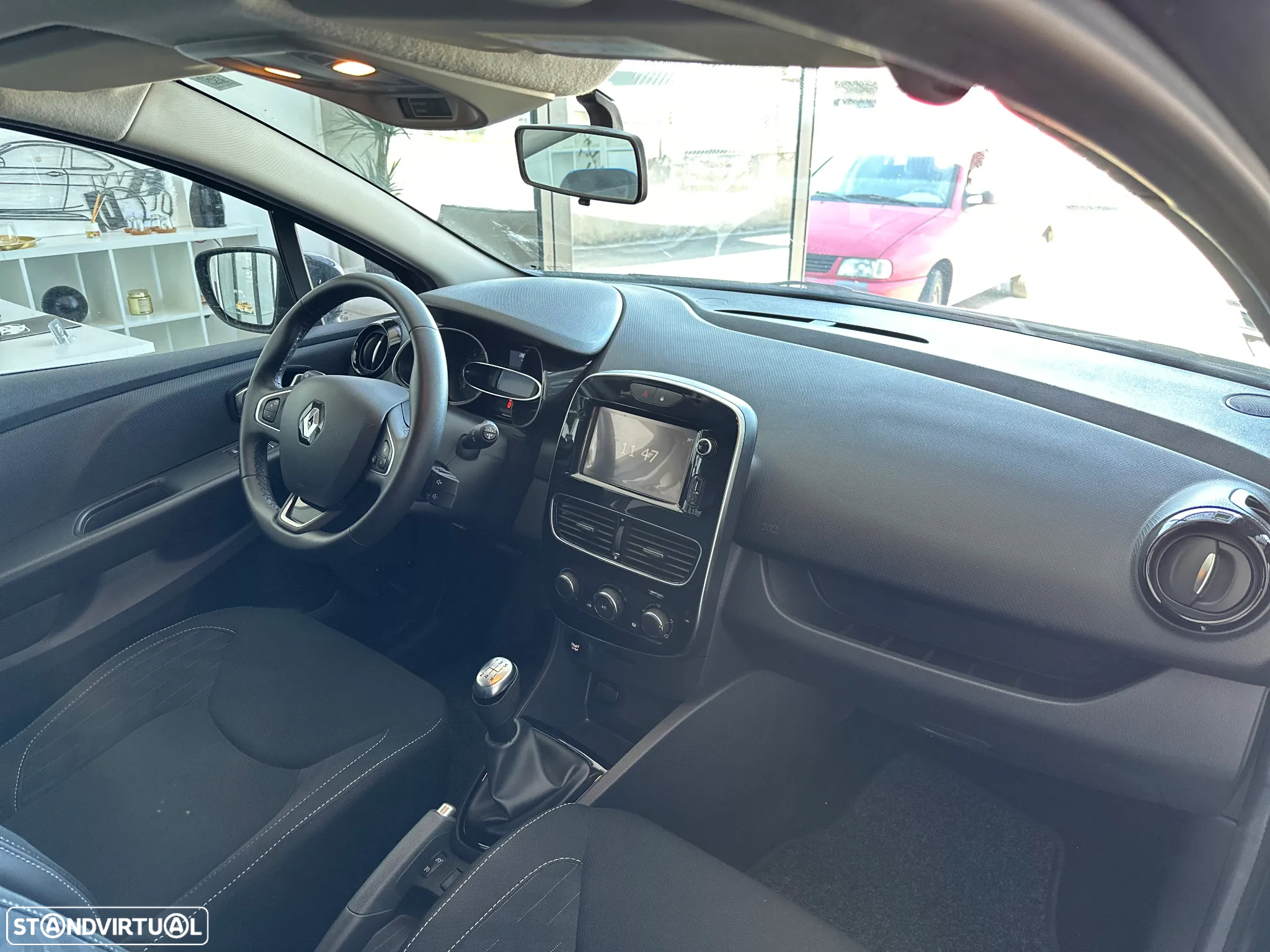 Renault Clio 0.9 TCe Limited - 10