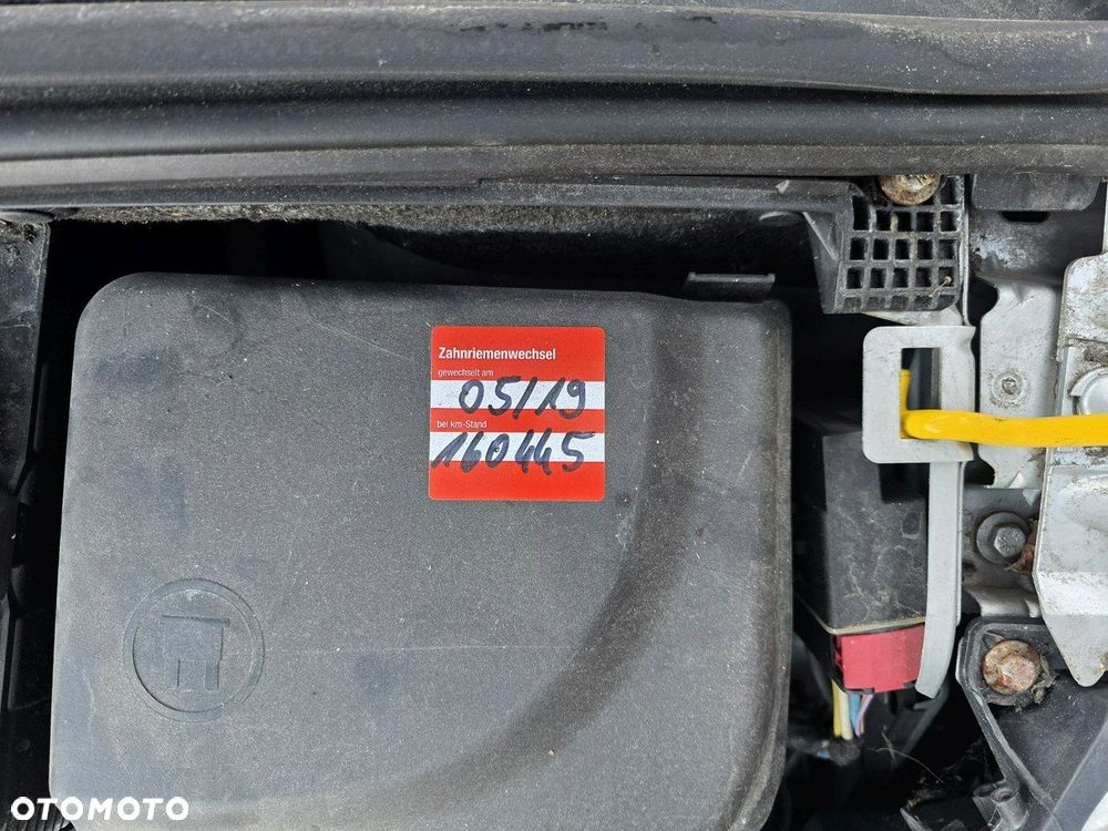 Peugeot 308 HDi FAP 110 Platinum - 32