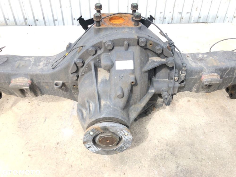 MOST DYFER TYŁ  VOLVO FH II 2012 - 2022 460 338 kW [460 KM] 6x4 2012 MS13 17X HE - 2