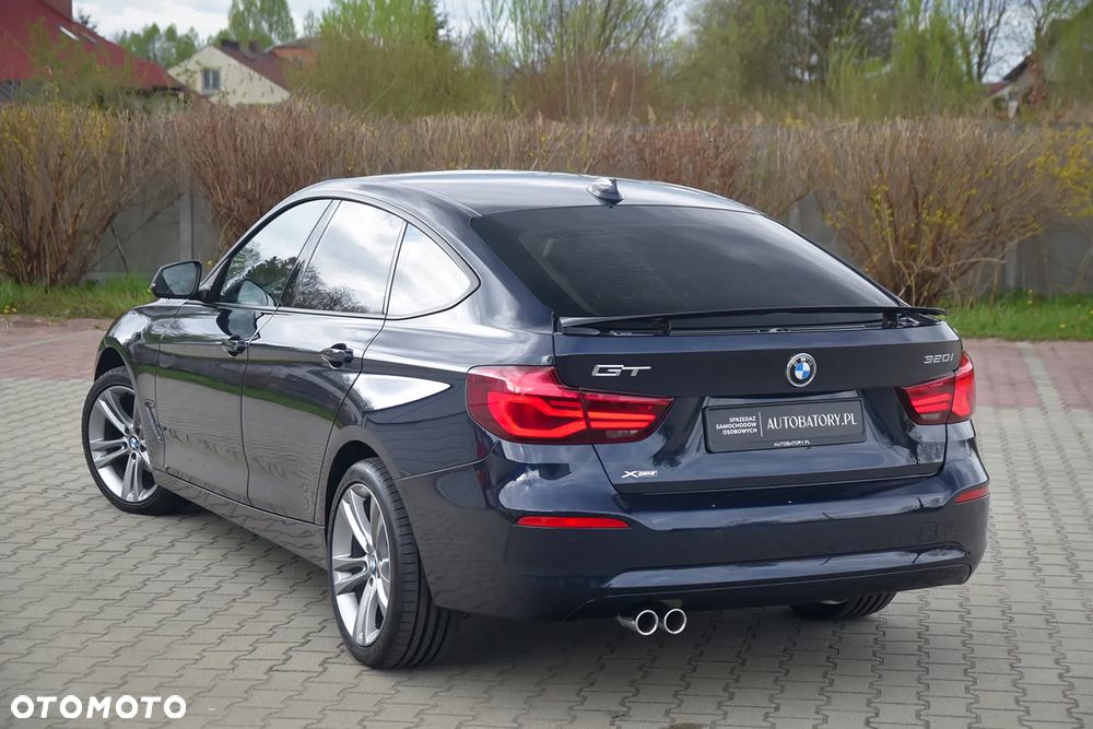 BMW Seria 3 320i xDrive Edition M Sport Shadow - 5