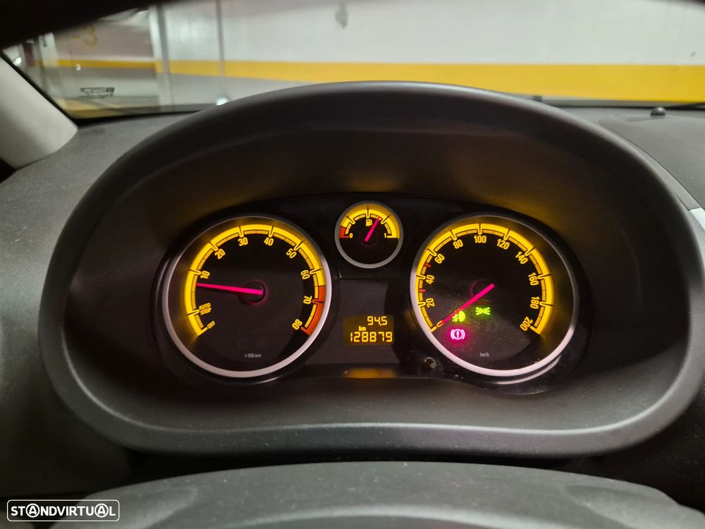 Opel Corsa 1.2 Connect - 19