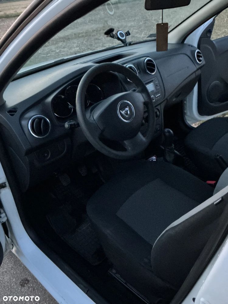 Dacia Logan 1.2 16V Access - 13