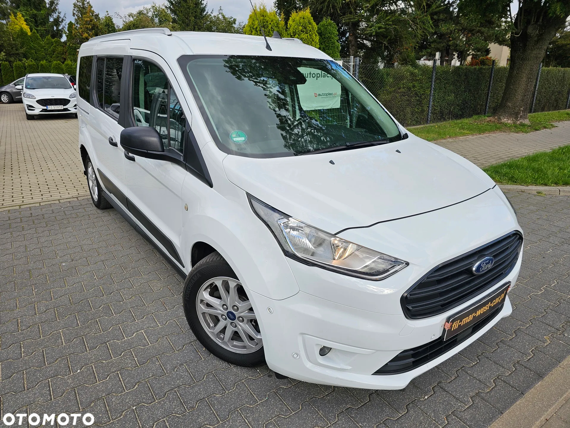 Ford Tourneo Connect Grand - 2