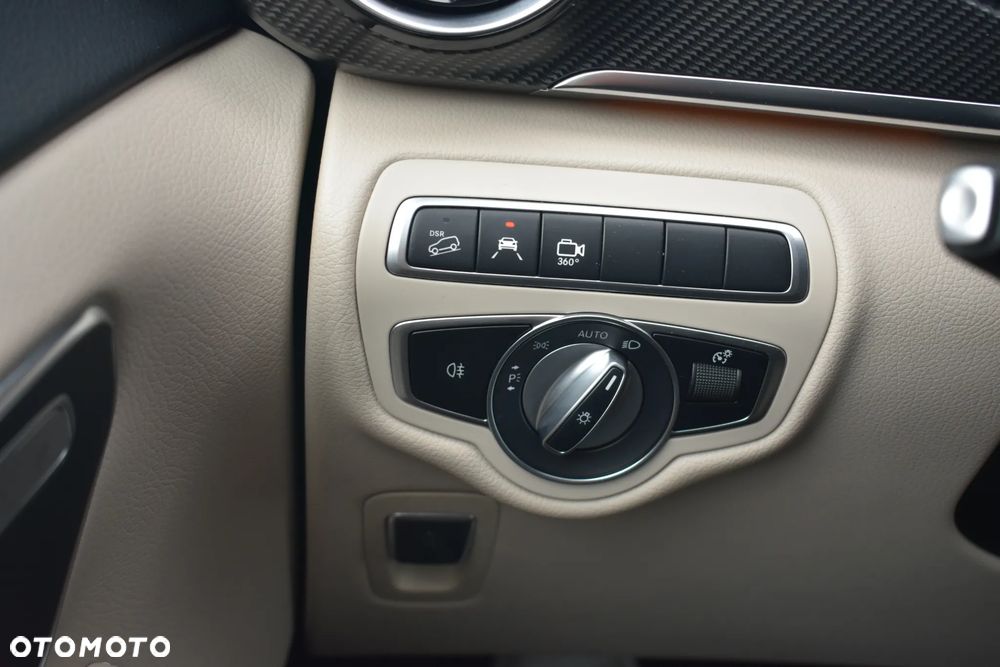 Mercedes-Benz Klasa V 300 d 4-Matic Exclusive 9G-Tronic (d³ugi) - 28