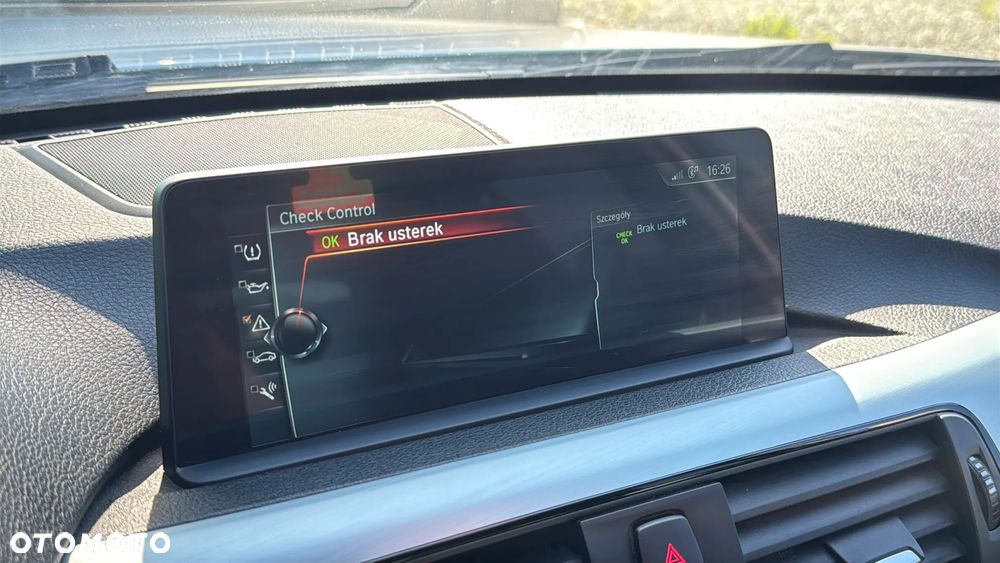 BMW Seria 3 318d Edition M Sport Shadow - 23