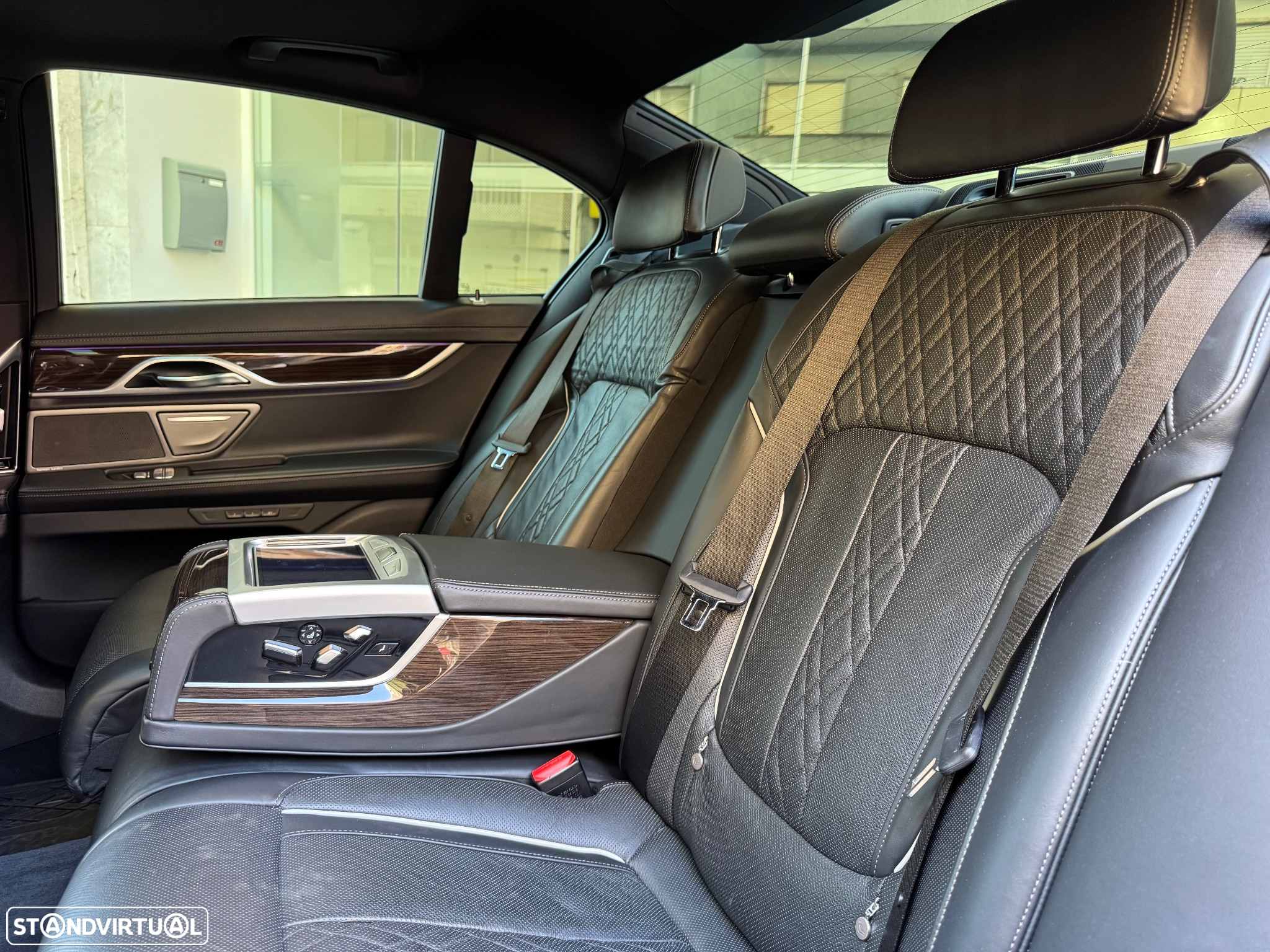 BMW 745 e iPerformance - 8