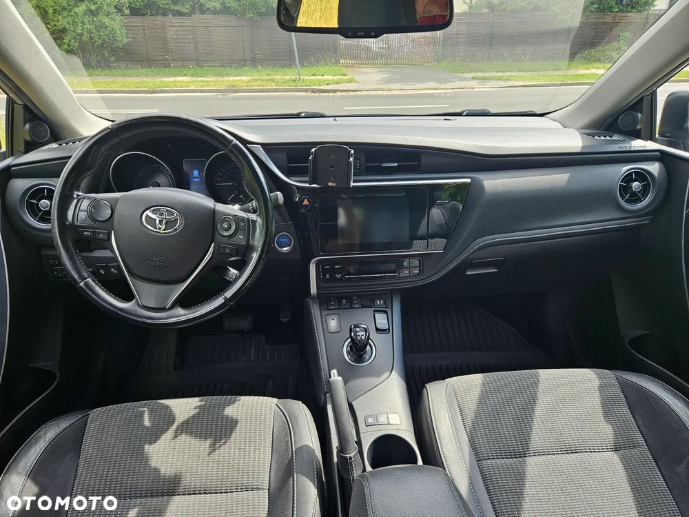 Toyota Auris Hybrid 135 Premium - 10