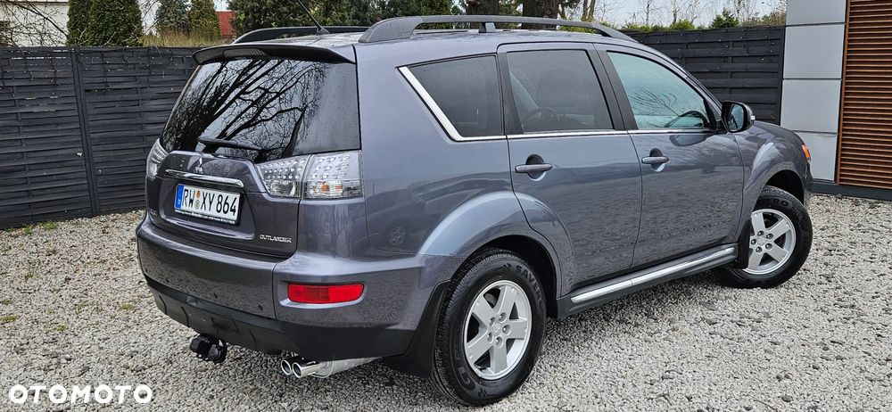 Mitsubishi Outlander 2.0 DI-D 4WD Intense - 28