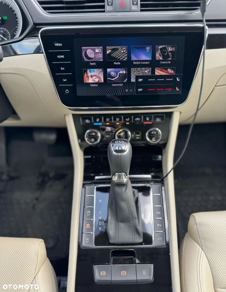 Skoda Superb 2.0 TDI L&K DSG - 26