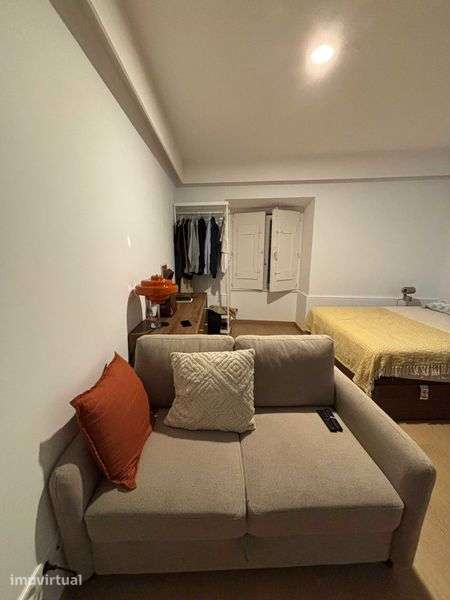 T0 remodelado e mobiliado no Principe Real - Grande imagem: 2/10