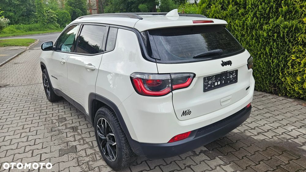 Jeep Compass - 2