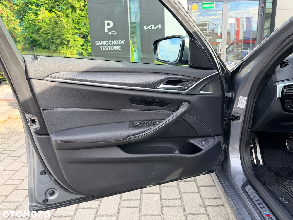 BMW Seria 5 520d xDrive mHEV M Sport sport - 24