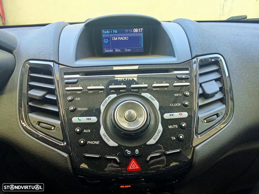 Ford Fiesta 1.0 T EcoBoost Titanium - 8