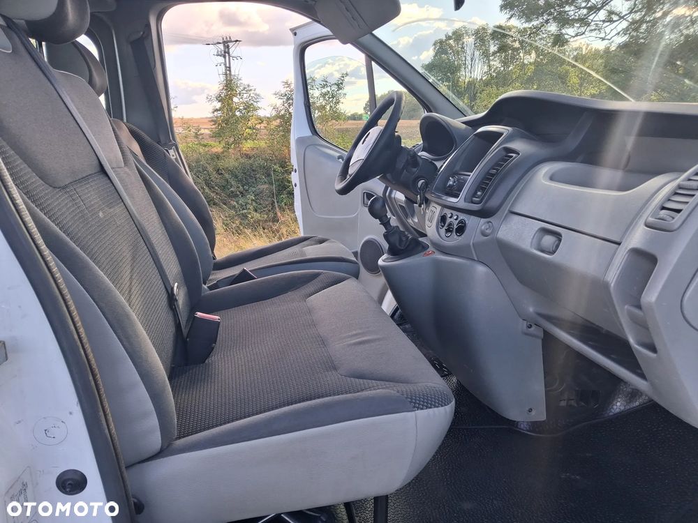 Opel Vivaro - 10