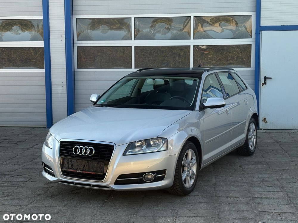 Audi A3 Sportback - 1