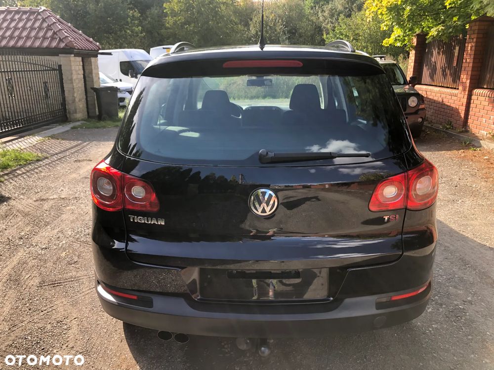 Volkswagen Tiguan - 4