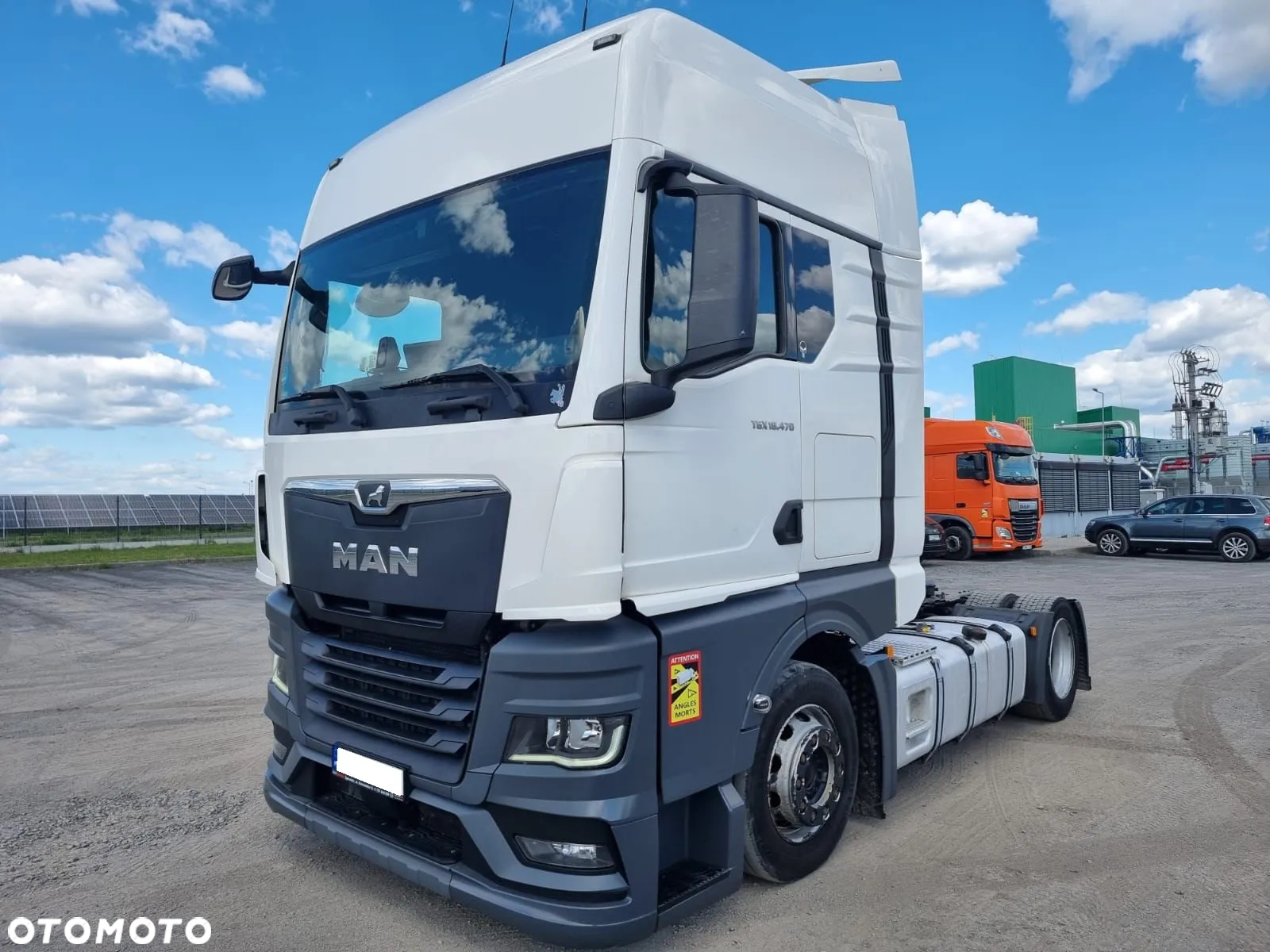 MAN TGX 18.470 LOWDECK PO KONTRAKCIE DUZA KABINA RETARDER ASYSTENT MARTWEGO POLA SALON PL AUTOMAT ZBIORNIKI 1090 LITRÓW RADAR - 2