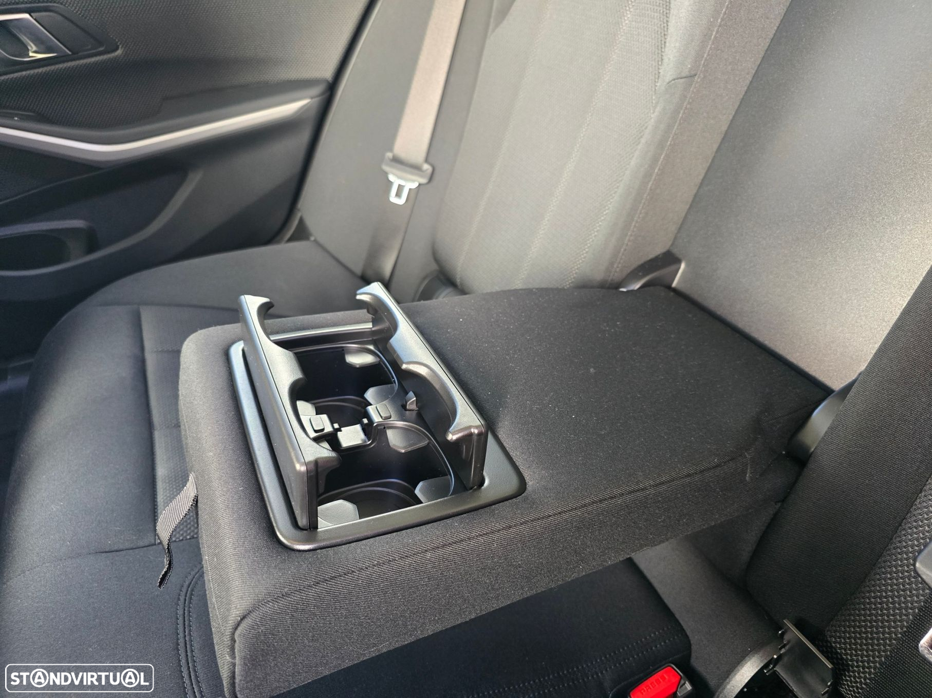 BMW 320 e Touring Corporate Edition Auto - 39