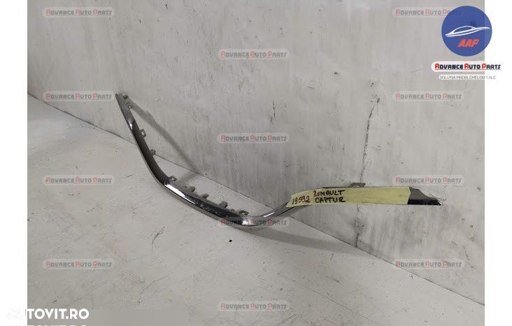 Ornament Cromat Grila Centrala Radiator original Renault Captur 1 2013 - 1