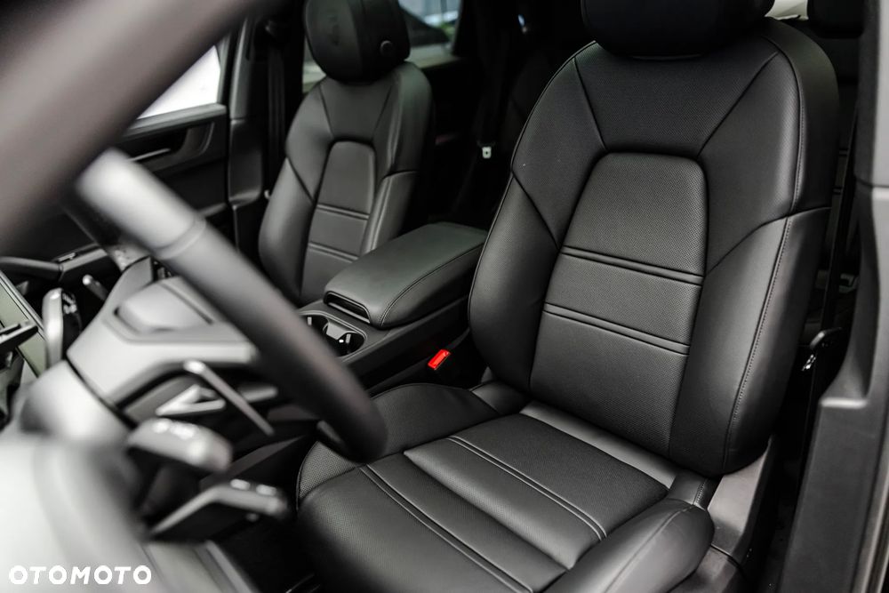 Porsche Cayenne Standard - 9