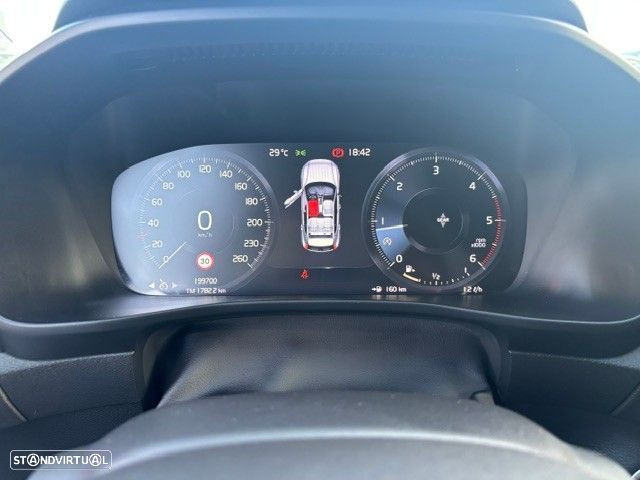 Volvo XC 40 2.0 D3 - 3