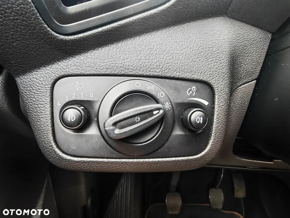Ford Kuga 1.5 EcoBoost 2x4 Titanium - 25