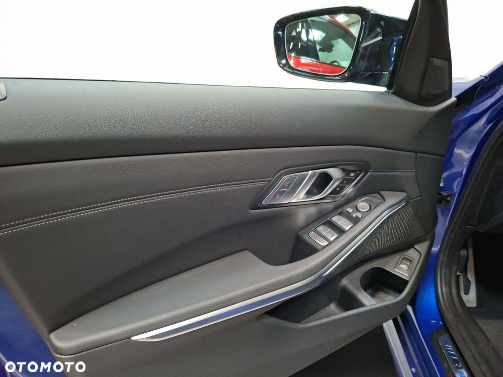 BMW Seria 3 - 12