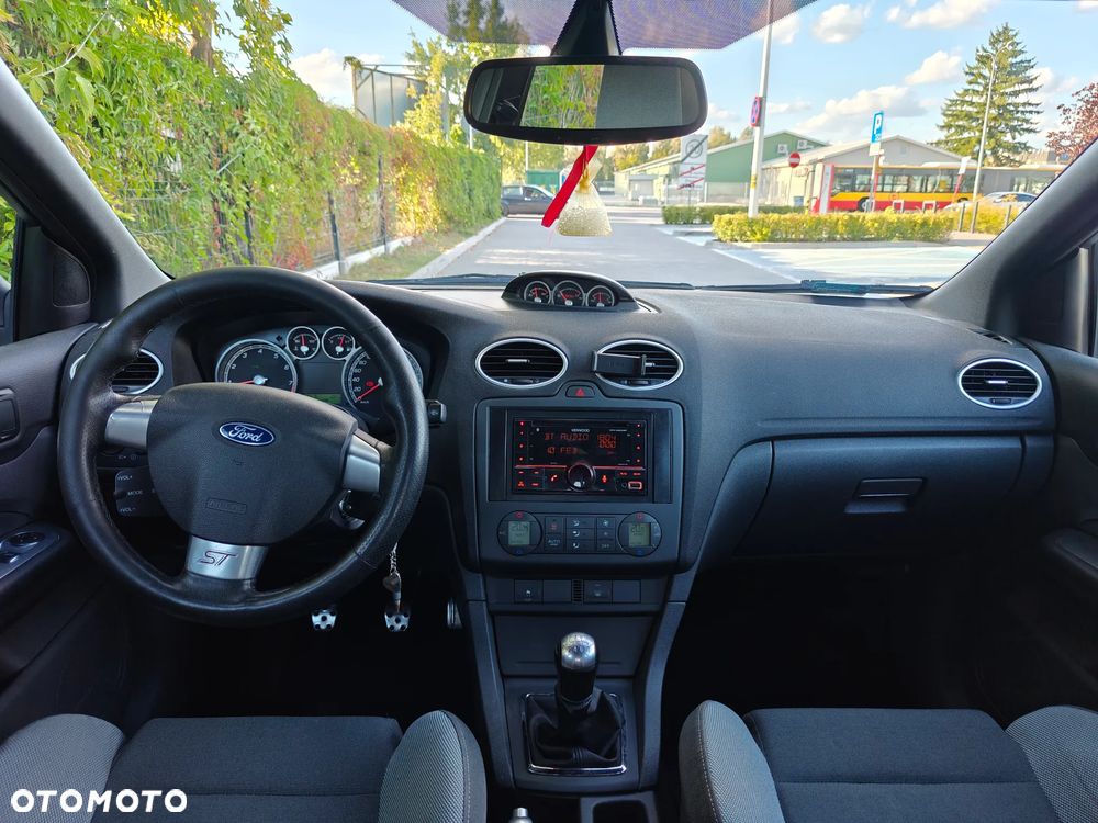 Ford Focus 2.5 ST - 10