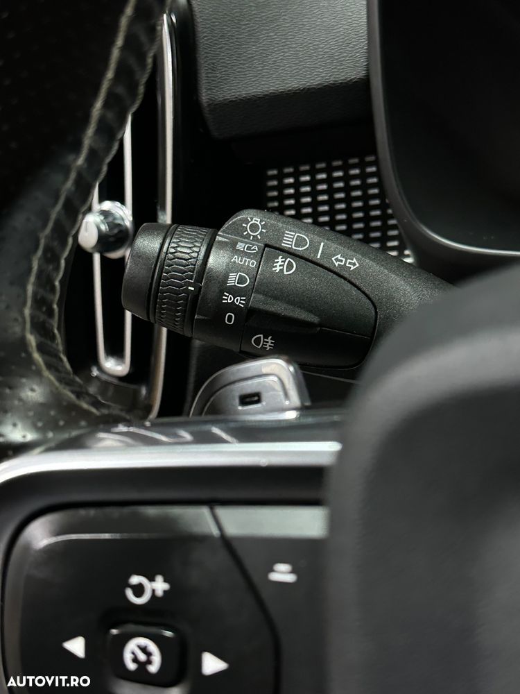 Volvo XC 40 D3 AWD R-Design - 18