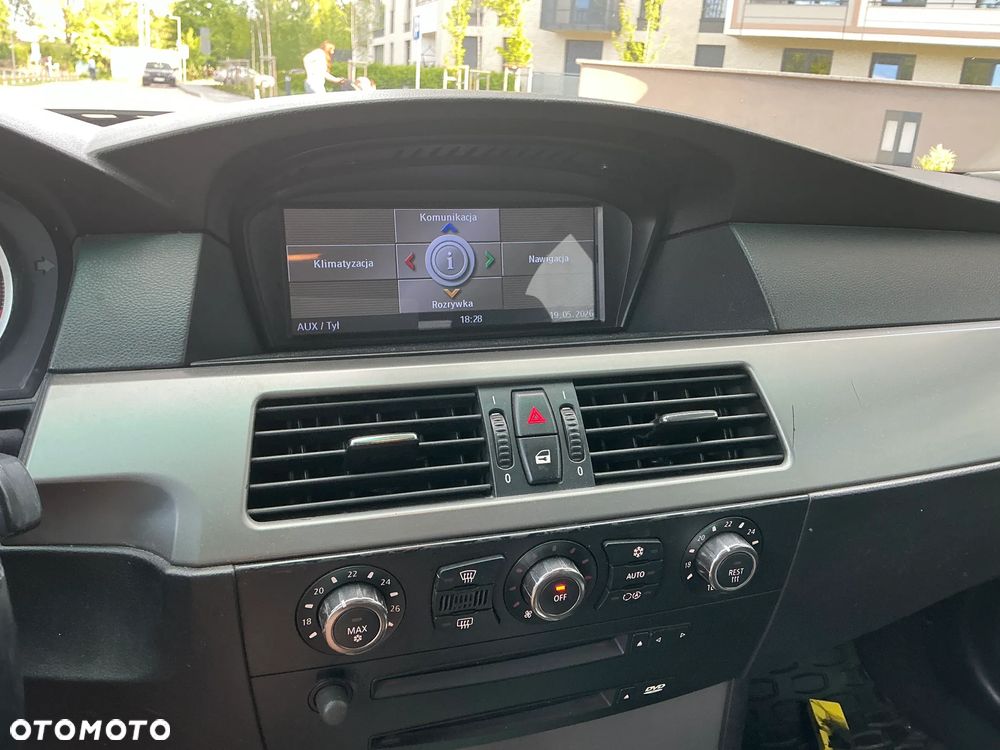 BMW Seria 5 525d - 19