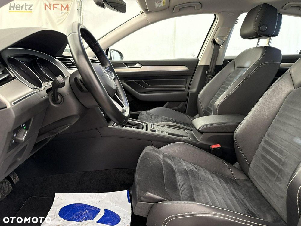 Volkswagen Passat - 13